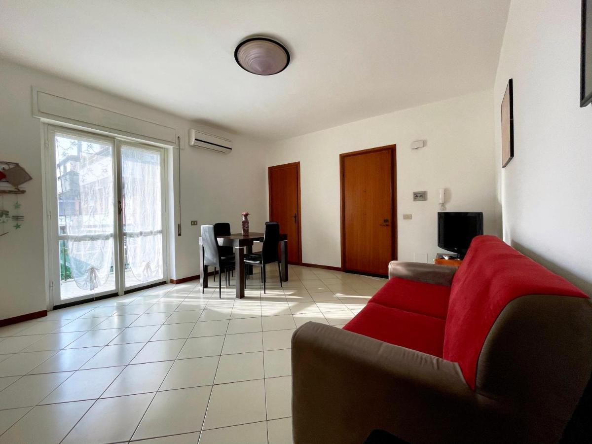 Irene'S Apartment Террачина Экстерьер фото